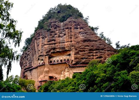  Maijishan Grottoes -  Ett Överväldigande Mystiskt Underverk I Tianshui!