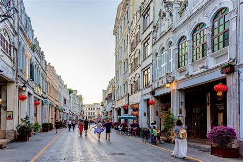  Qilou Old Street - En resa genom tidens gång och Hainan-kulturen!