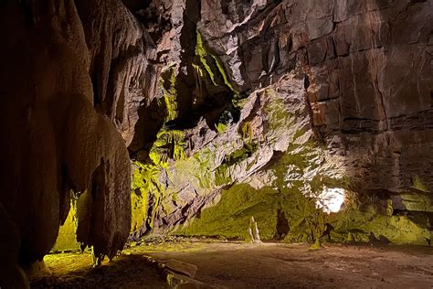 Xerxes Caves, Enigmatic Underground Wonderland Perfect for Adventurers!