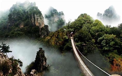 Lushan National Park - En majestätisk oas av grönska och historiska skatter!